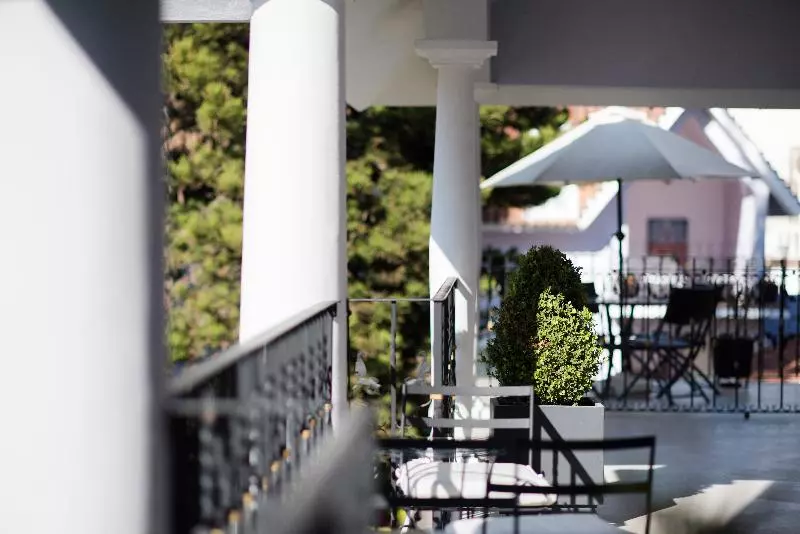 Casa Bonita Hotel & Luxury Residence