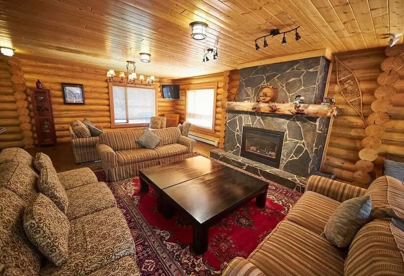 Hotel Castle Mountain Chalets