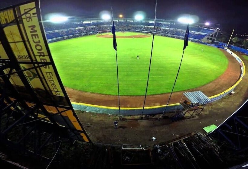 هتل Comfort Inn Monclova