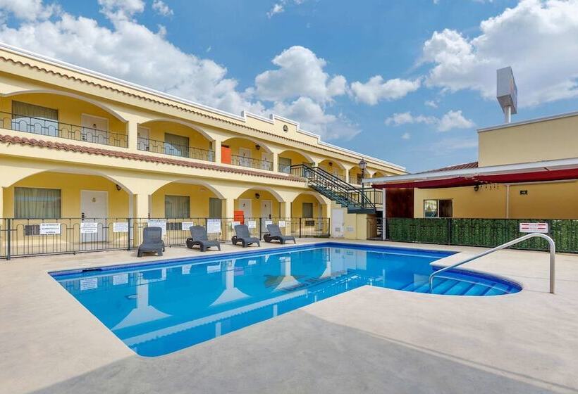 هتل Comfort Inn Monclova