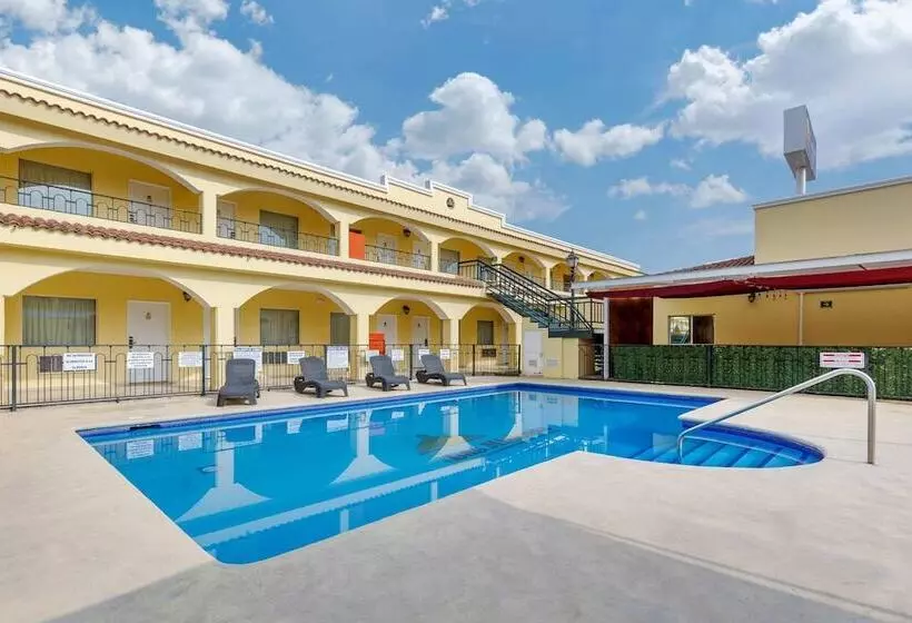 ホテル Comfort Inn Monclova