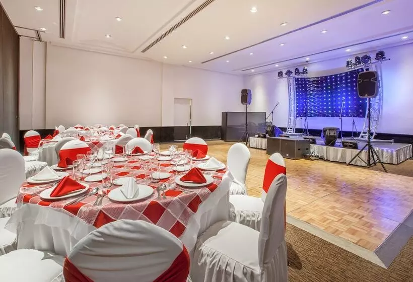 Hotelli Crowne Plaza Toluca Lancaster, An Ihg