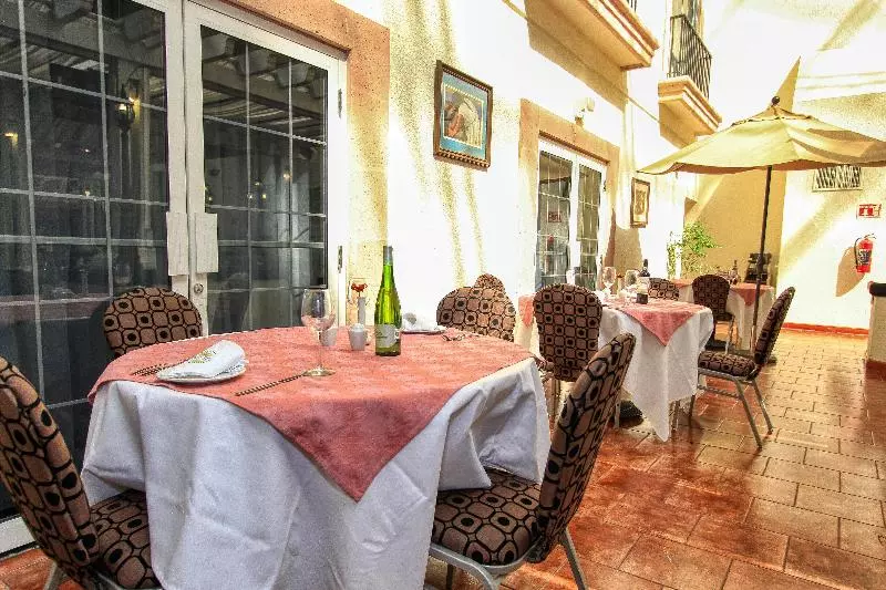 Otel Holiday Inn Leon, An Ihg