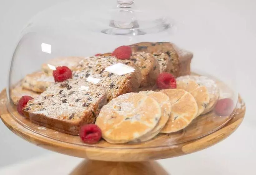 בית מלון כפרי Holiday Inn Newport, An Ihg