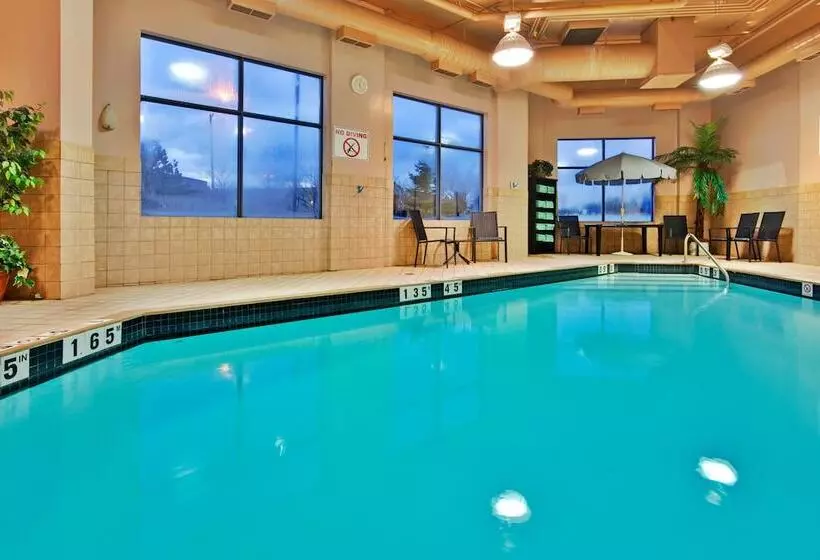 فندق Holiday Inn & Suites Mississauga West   Meadowvale, An Ihg