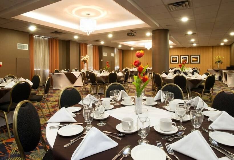 Hotel Holiday Inn & Suites Mississauga West Meadowvale, An Ihg