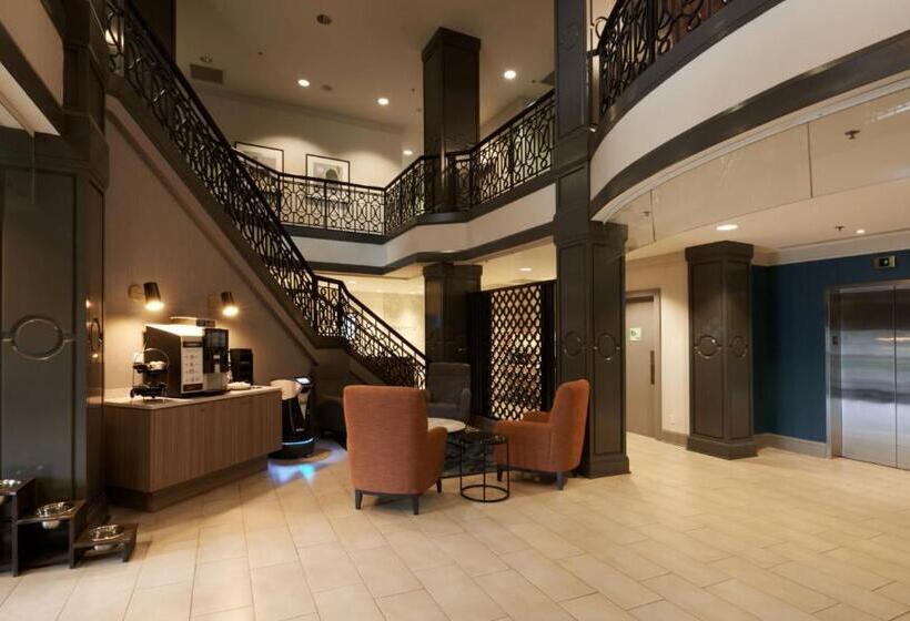 호텔 Holiday Inn & Suites Ottawa Kanata, An Ihg