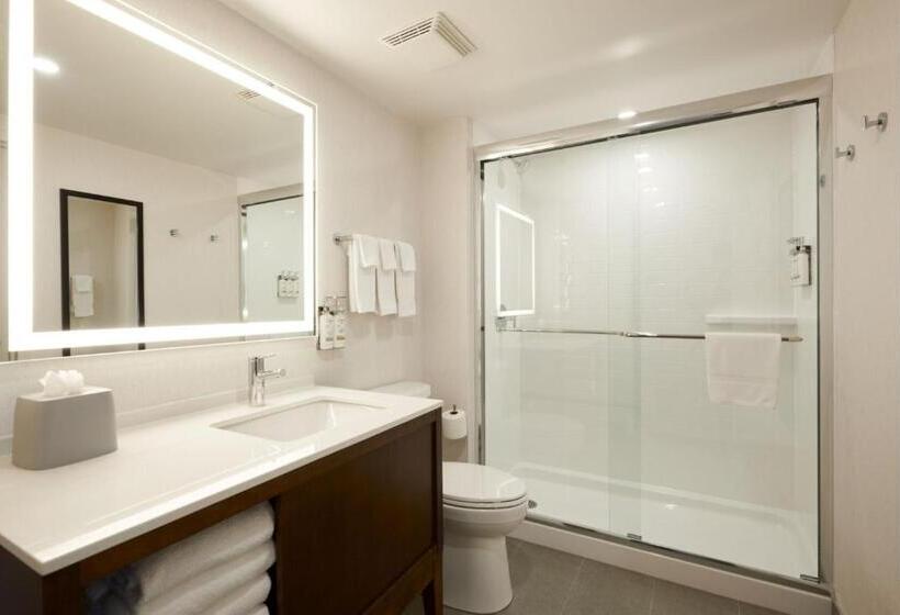 호텔 Holiday Inn & Suites Ottawa Kanata, An Ihg