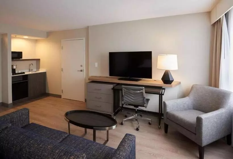 酒店 Holiday Inn & Suites Ottawa Kanata, An Ihg
