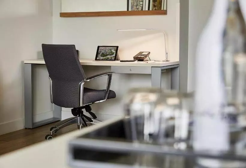 호텔 Inn At The Forks