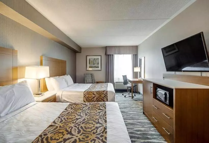هتل Monte Carlo Inn Brampton