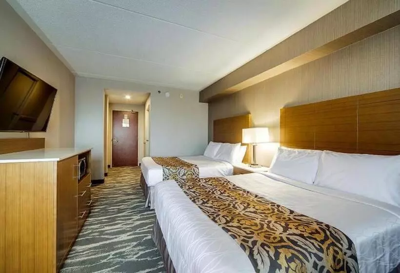 هتل Monte Carlo Inn Brampton