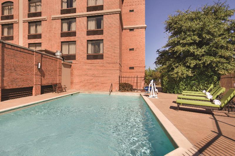 Radisson Hotel Dallas North Addison