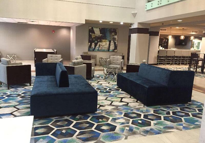 Radisson Hotel Dallas North Addison