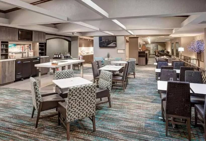 هتل Residence Inn Kansas City Country Club Plaza