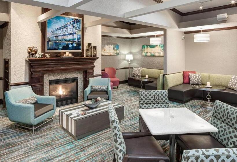 فندق Residence Inn Kansas City Country Club Plaza