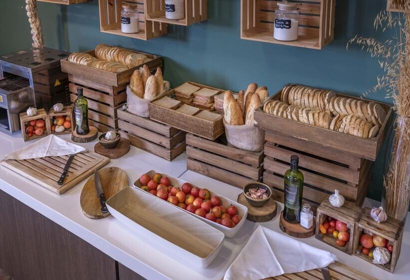 Сельский отель Vilar Rural De Sant Hilari Sacalm By Serhs Hotels