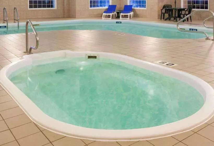 ホテル Super 8 By Wyndham Morden