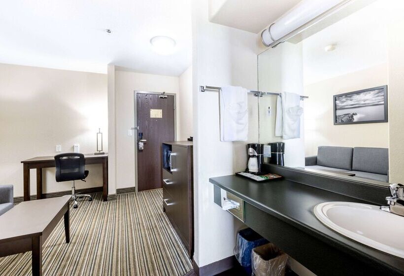 فندق Super 8 By Wyndham Truro Ns