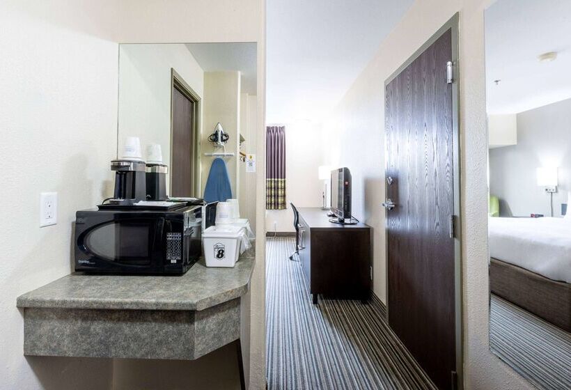 فندق Super 8 By Wyndham Truro Ns