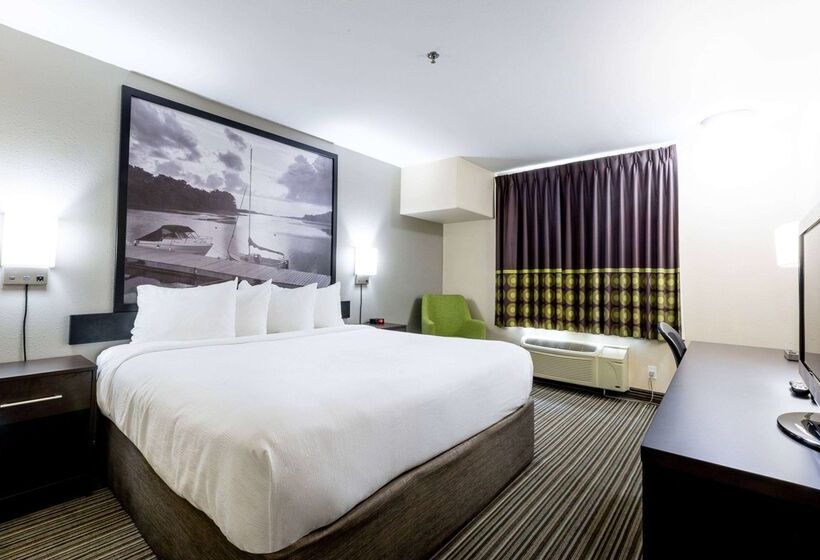 فندق Super 8 By Wyndham Truro Ns