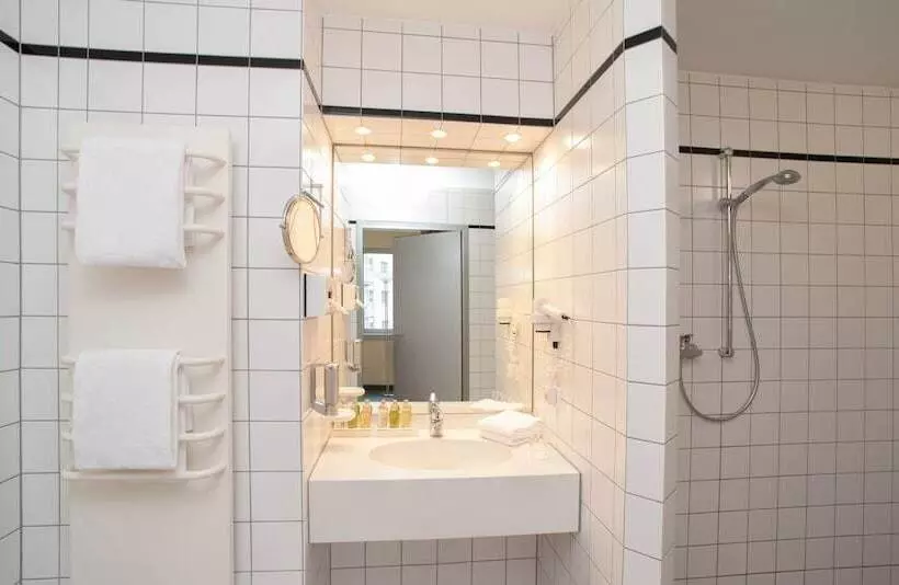 Victor S Residenz Hotel Berlin Tegel