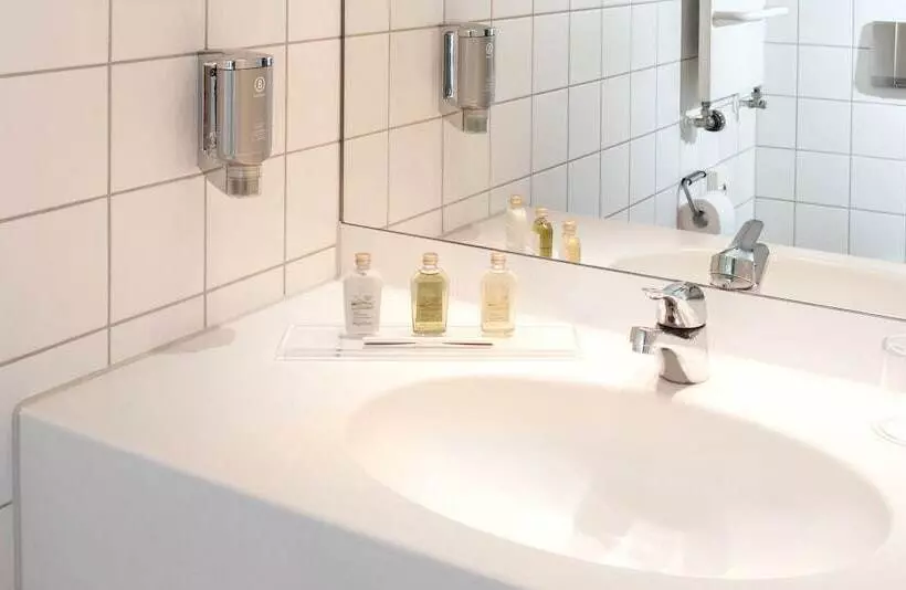 Victor S Residenz Hotel Berlin Tegel