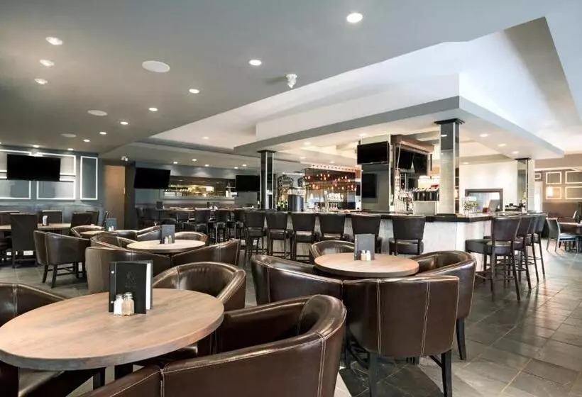 מוטל Super 8 By Wyndham Dawson Creek