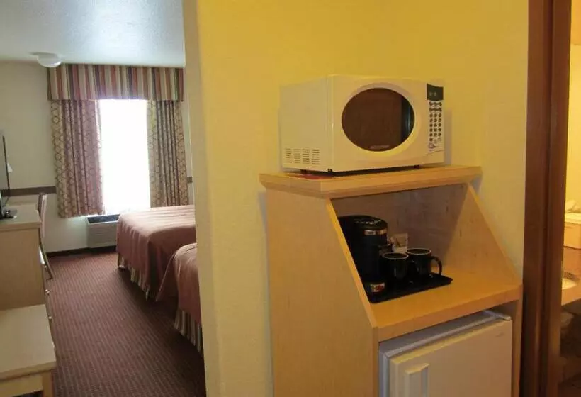 מוטל Super 8 By Wyndham Dawson Creek