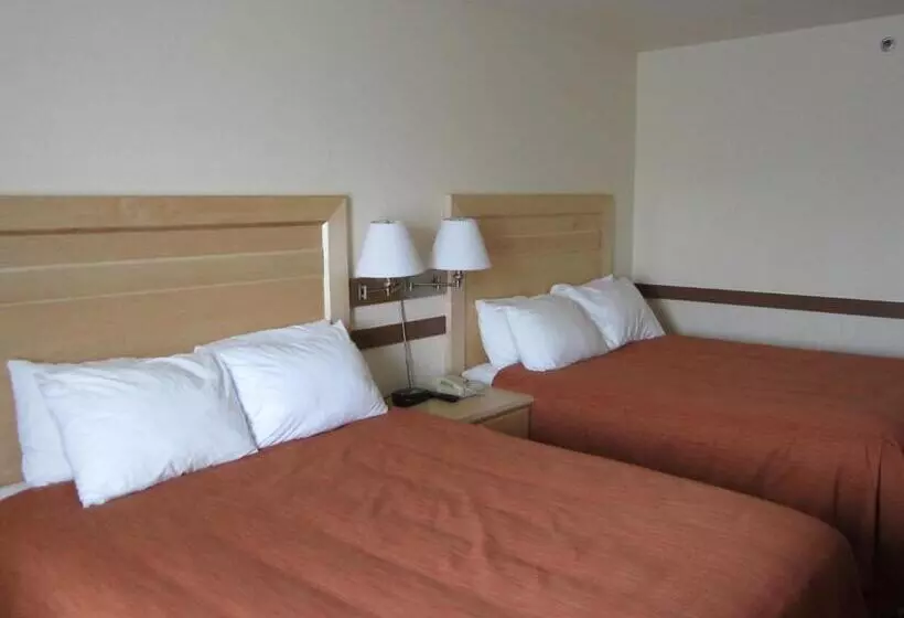 מוטל Super 8 By Wyndham Dawson Creek