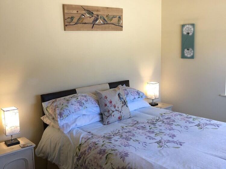 مبيت وإفطار Hunt House Quarters