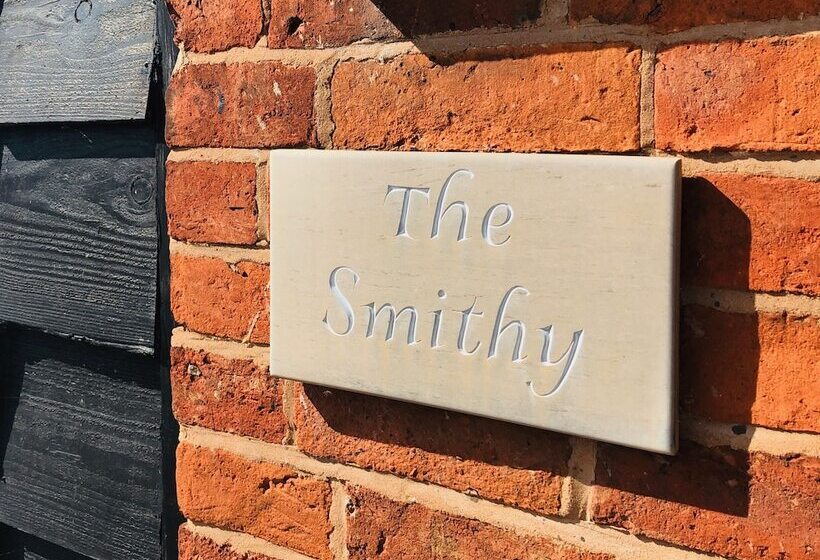 مبيت وإفطار Hunt House Quarters