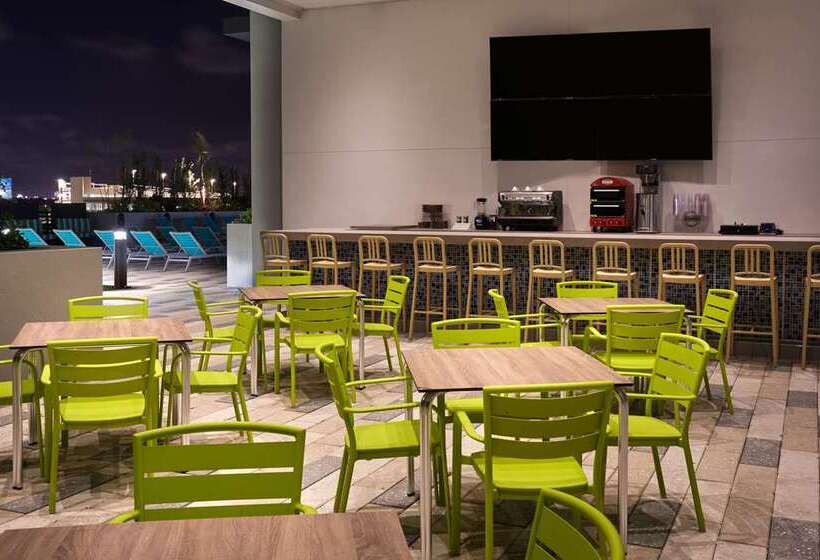 酒店 Home2 Suites By Hilton Ft. Lauderdale Downtown, Fl
