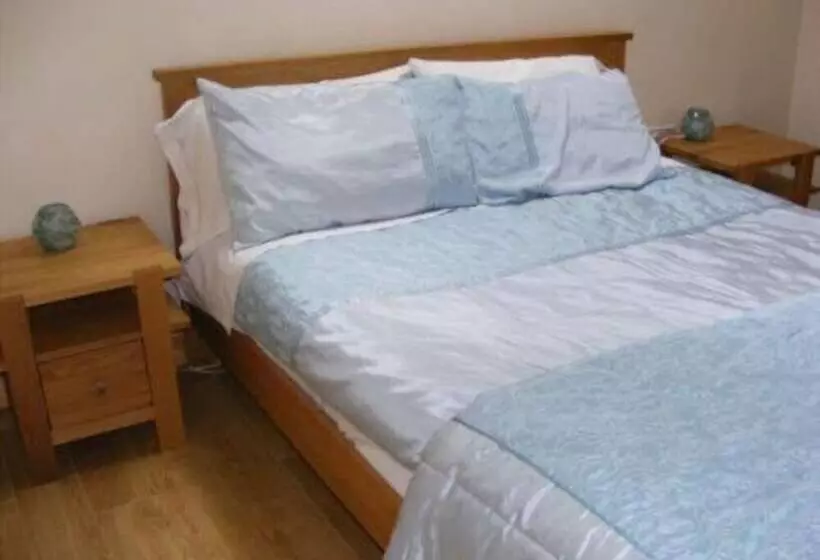 Luxury Cottage Clocktower/royal Hillsborough