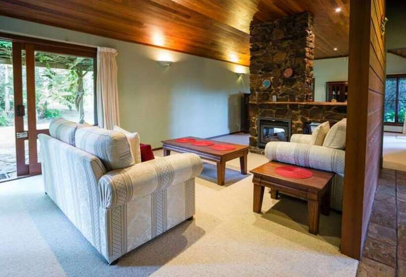 Mt Glorious Getaways