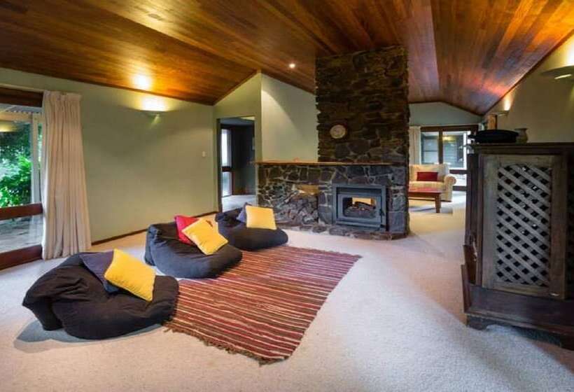 Mt Glorious Getaways