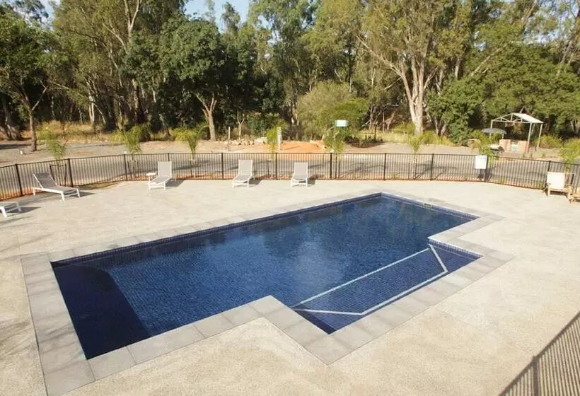 リゾートホテル Riverside Cabin Park