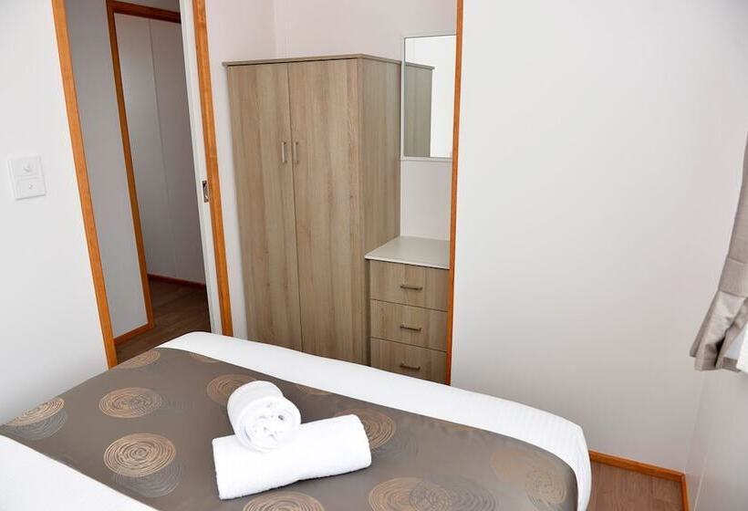 منتجع Riverside Cabin Park