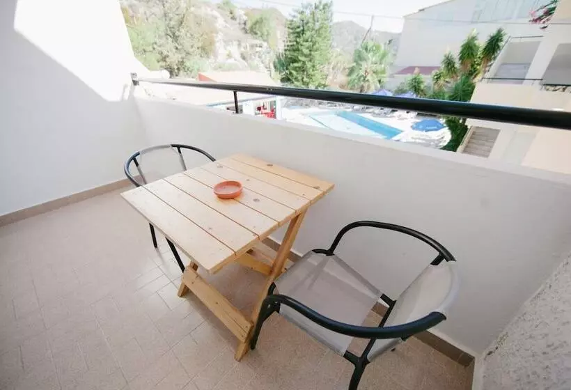 Artemis Comfort & Pleasure