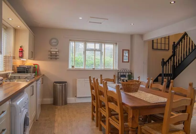 Dale Cottage