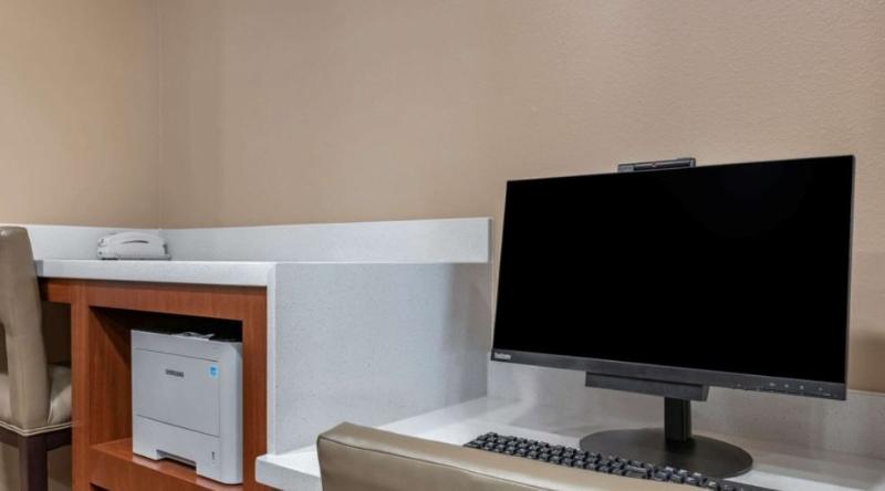 فندق Comfort Suites Daytona Beach Speedway