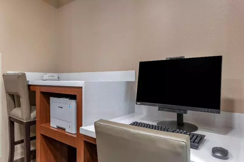 Hotelli Comfort Suites Daytona Beach Speedway