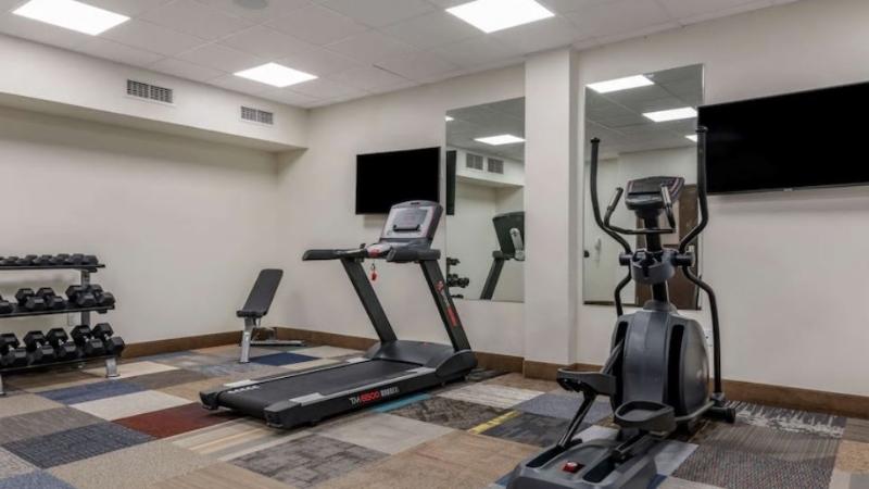 فندق Comfort Suites Daytona Beach Speedway