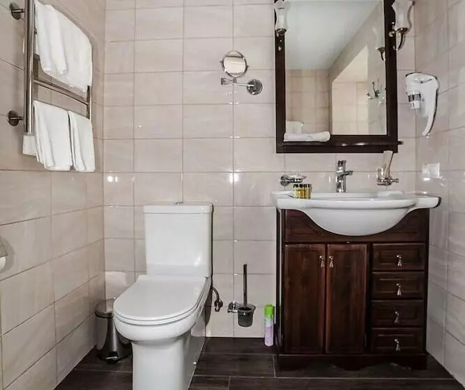 هتل Russkaya Ohota