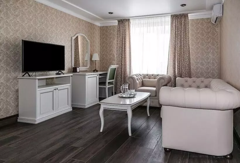 هتل Russkaya Ohota