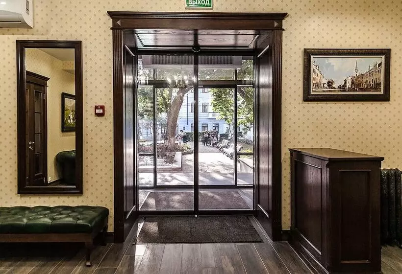 هتل Russkaya Ohota