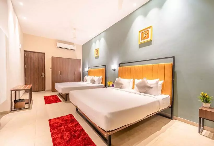 هتل Shamrock Greens