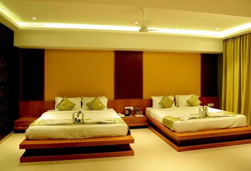 هتل Shamrock Greens