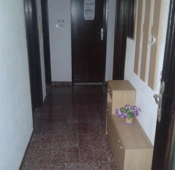 بنسيون Apartments Alissa