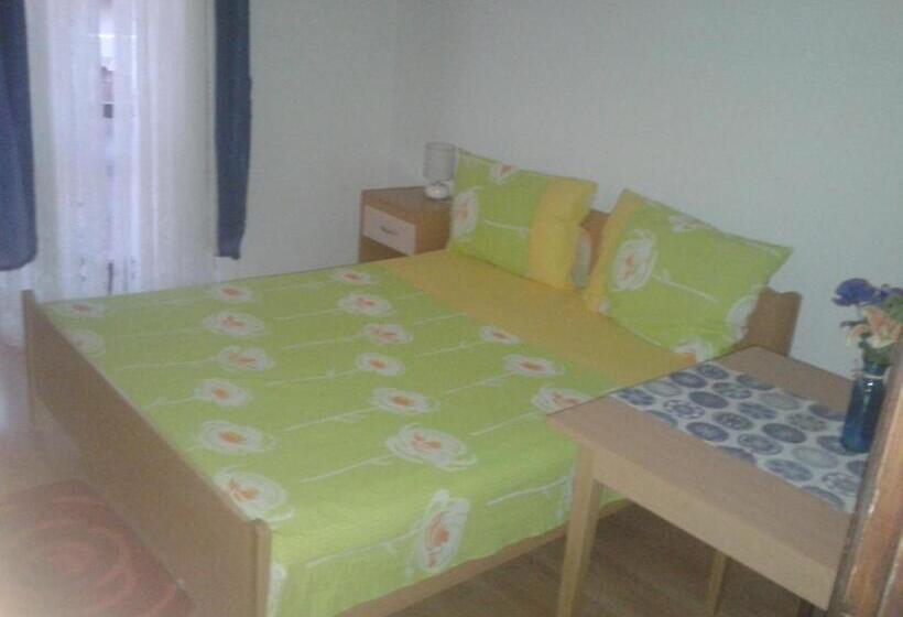 بنسيون Apartments Alissa